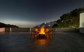 Whispering Woods Homestay Kasauli !!